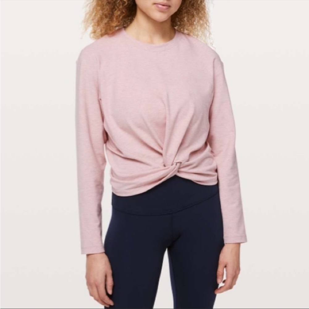 LuLuLemon Tuck and Gather Pullover Crew